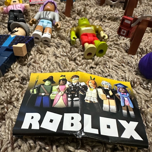 ROBLOX Zombie Toy Set - Picture 8 of 9
